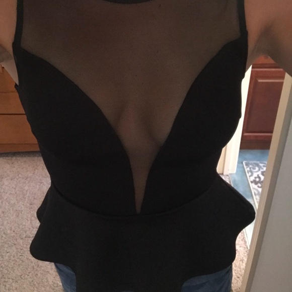 Forever 21 mesh v-neck tank - Picture 3 of 5